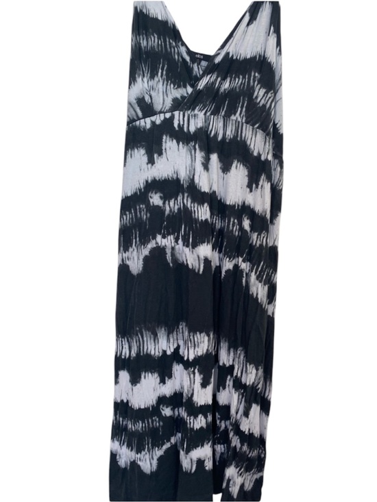 ellos Dresses & Skirts - ellos size 4x Black & White Tie-Dye Maxi Dress adjustable spaghetti straps